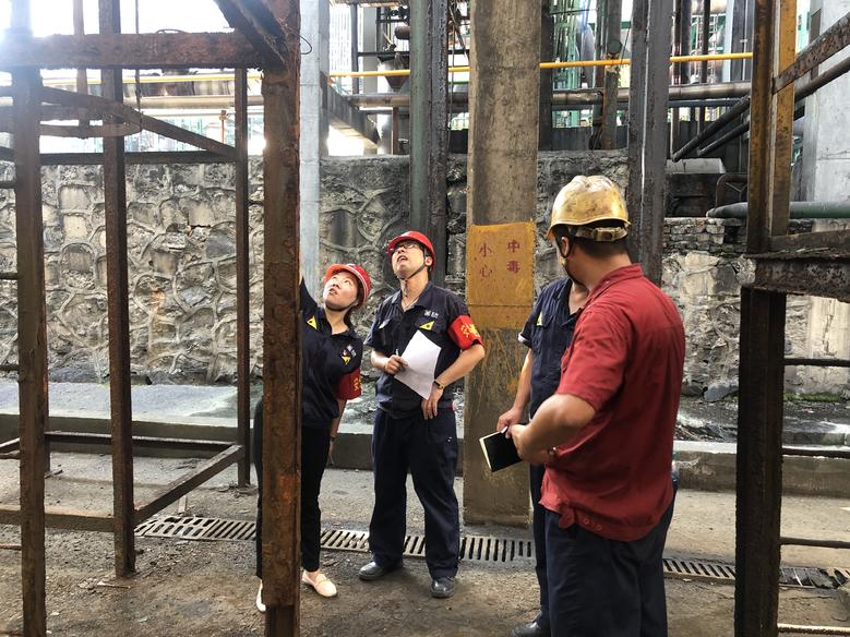 公司开展安全隐患落实情况专项检查2.jpg